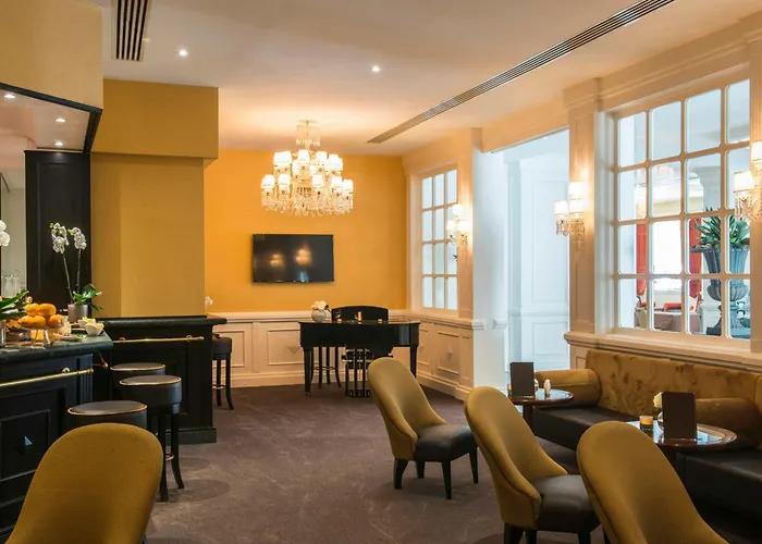 スターホテルズ ミケランジェロ 4* ローマ